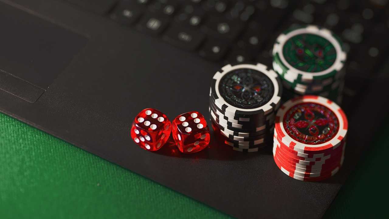 dice, chips, online gambling, online casino, online betting, online sports betting, jackpot, gamble, gambling, poker, casino, luck, win, betting, sports betting, casinos, random, online gambling, online casino, online casino, online casino, online casino, online casino, sports betting